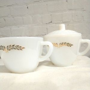 𝅺VTG Federal Glass Golden Wheat Pattern Sugar And Creamer white milk glass